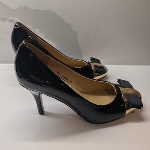 SALVATORE FERRAGAMO Varina Black Patent Leather Ladies Heels pumps Shoes 37
